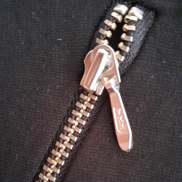 Black leggings in size small - Picture 2 of 6